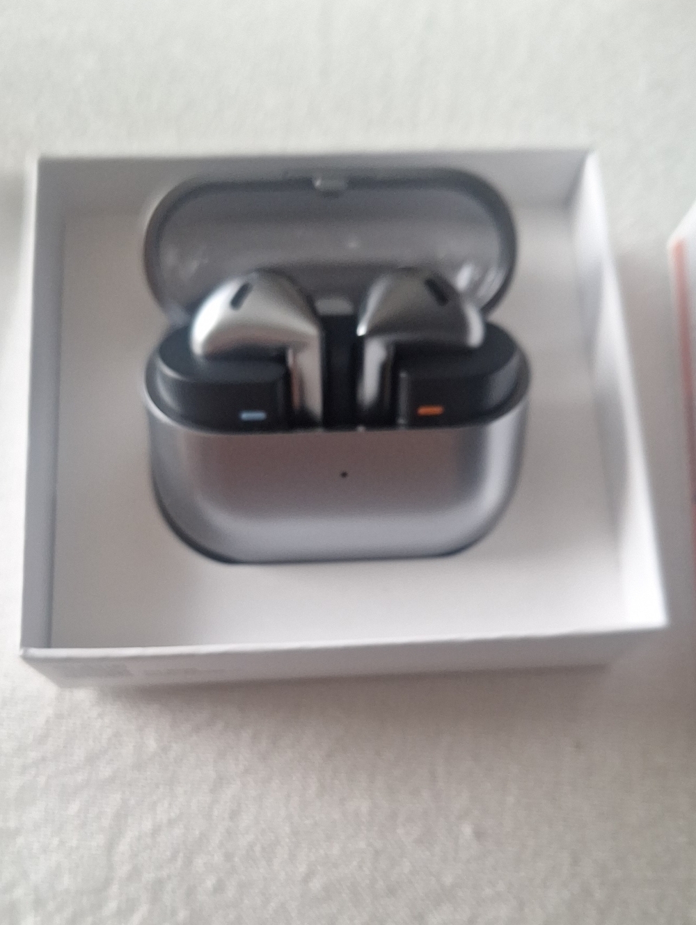 Samsung Galaxy Buds3 Wireless Earbuds - Picture 6 of 10